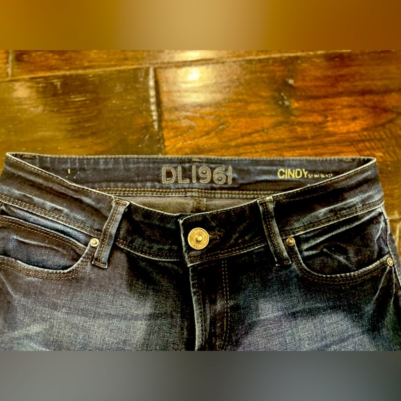 DL1961 Cindy lowest bootcut slim jeans size 26 - Picture 4 of 9
